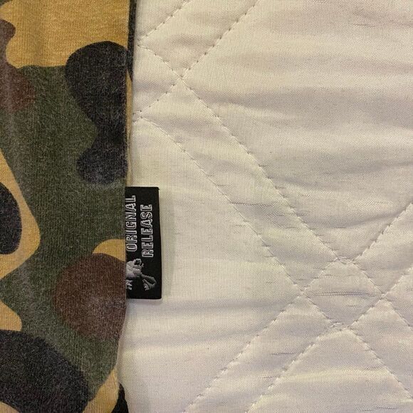 MadBlue orignal release camo T shirt medium - Picture 3 of 5